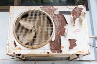 Sửa điều hòa chạy không mát do hỏng dàn nóng