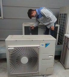 Vệ sinh điều hòa multi daikin cho nhà văn phòng Vệ sinh điều hòa multi daikin cho nhà văn phòng