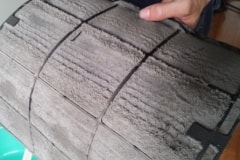 Giấy lọc điều hòa quá bẩn và nhiều đất cần vệ sinh ngay Giấy lọc điều hòa quá bẩn và nhiều đất cần vệ sinh ngay