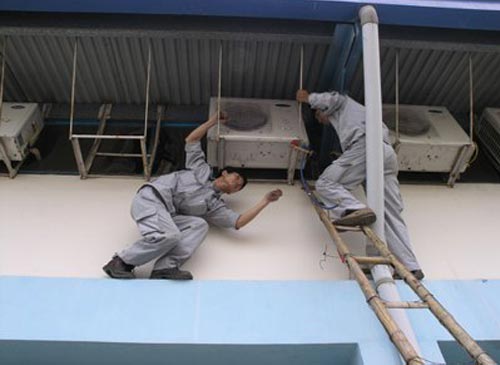 Làm việc luôn đảm bảo an toàn và nhanh chóng