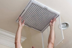 Vệ sinh điều hòa âm trần ống gió tại nhà 24/7