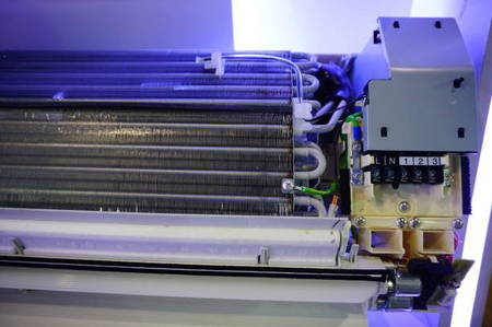 Vệ sinh bảo trì điều hòa giúp máy điều hòa sạch chạy mát hơn Vệ sinh bảo trì điều hòa giúp máy điều hòa sạch chạy mát hơn