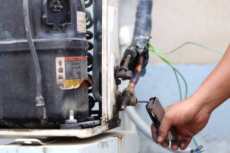 Khắc phục 100% các sự cố điều hòa hư hỏng khi vệ sinh máy Khắc phục 100% các sự cố điều hòa hư hỏng khi vệ sinh máy