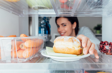 Sửa tủ lạnh aqua/sanyo mất nguồn, không lên đèn 24/7