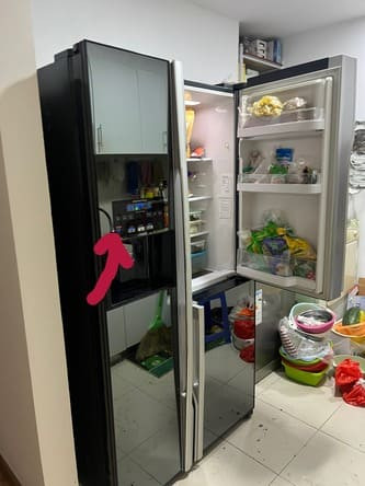 Tủ side by side lấy đá ngoài có giá tương đối cao