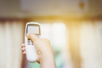 Chạy thử máy điều hòa treo tường sau khi lắp đặt Chạy thử máy điều hòa treo tường sau khi lắp đặt