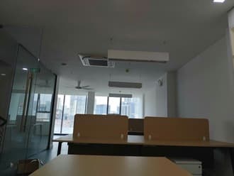 Lắp điều hòa âm trần phòng khách cầu thang đẹp