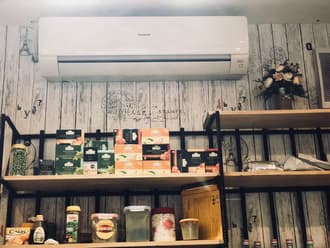 Lắp điều hòa treo tường cho phòng trà quán cafe