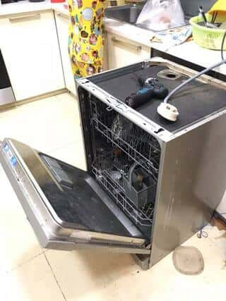 Máy rửa bát đứng im không rửa sau khi ấn strart Máy rửa bát đứng im không rửa sau khi ấn strart