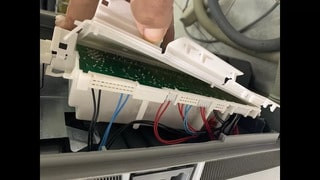 Máy rửa bát hỏng board mạch nên nháy đèn