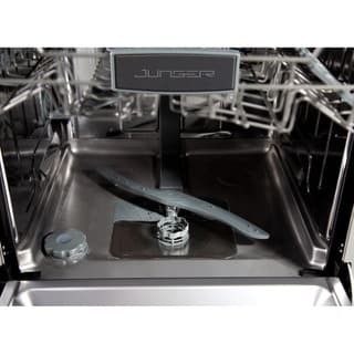 Máy rửa bát kêu do bị kẹt tay quay phun nước