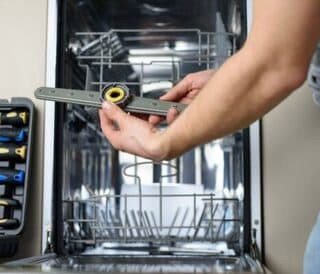 Máy rửa bát không phun tia nước khi rửa