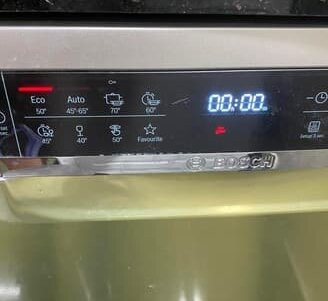 Máy rửa bát lỗi hình vòi nước không hoạt động Máy rửa bát lỗi hình vòi nước không hoạt động