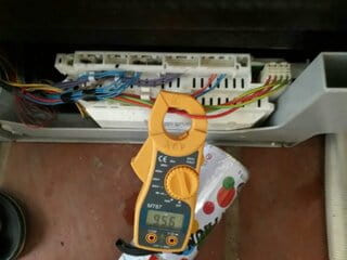 Máy rửa bát lỗi nguồn do chập điện gây ra