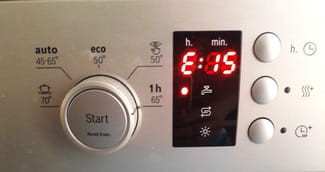 Có nhiều nguyên nhân máy rửa bát báo lỗi gặp phải