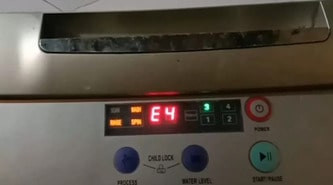 Sửa máy rửa bát Nhật báo lỗi màn hình không chạy Sửa máy rửa bát Nhật báo lỗi màn hình không chạy