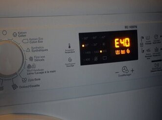 Máy giặt electrolux báo lỗi do ẩm ướt côn trùng Máy giặt electrolux báo lỗi do ẩm ướt côn trùng