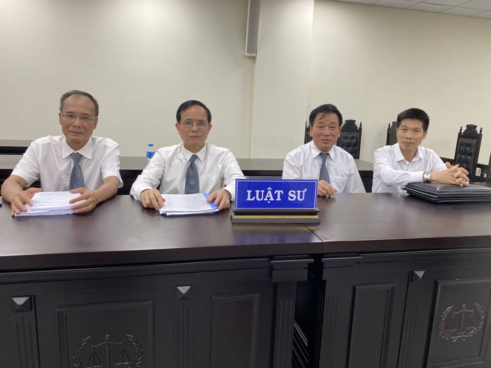 Bảo vệ tại vụ án Kinh doanh thương mại phức tạm tại tòa án nhân dân tp Hà Nội