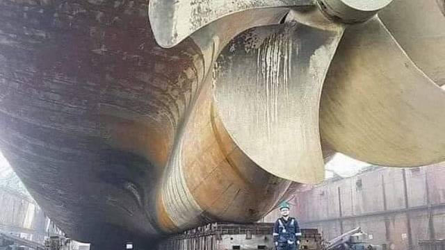 Động cơ của một con tàu