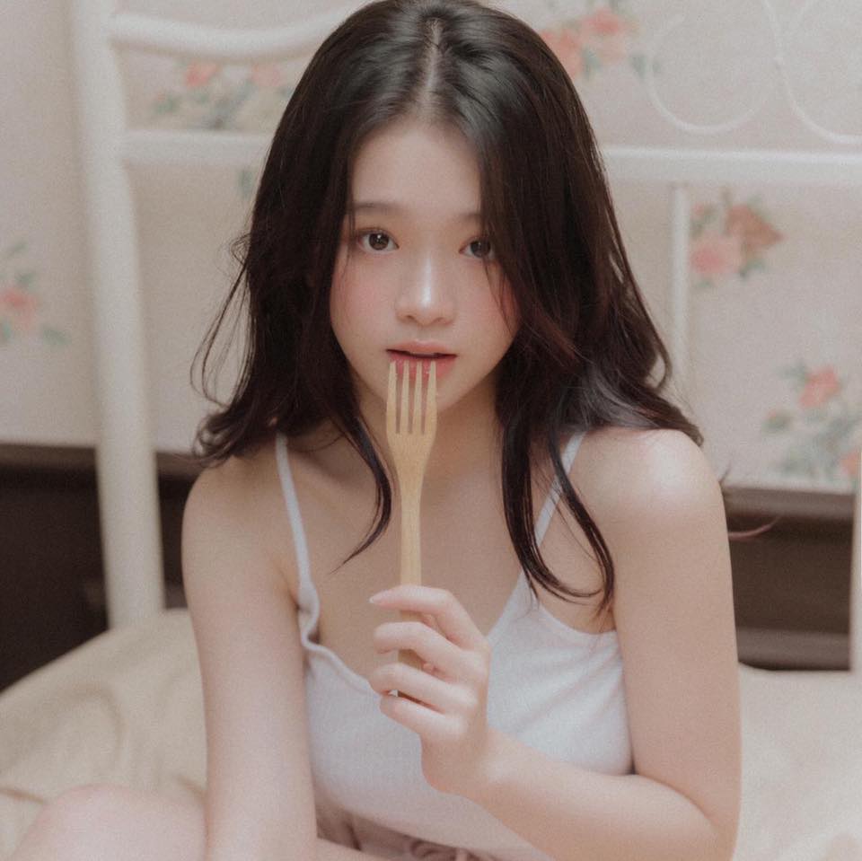 Ms Linh
<HR>